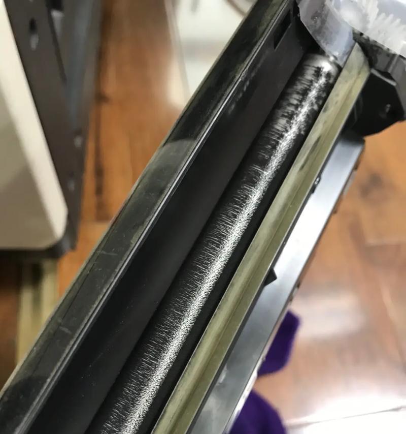 复印机边漏粉问题的修复方法（解决复印机边漏粉的有效技巧）